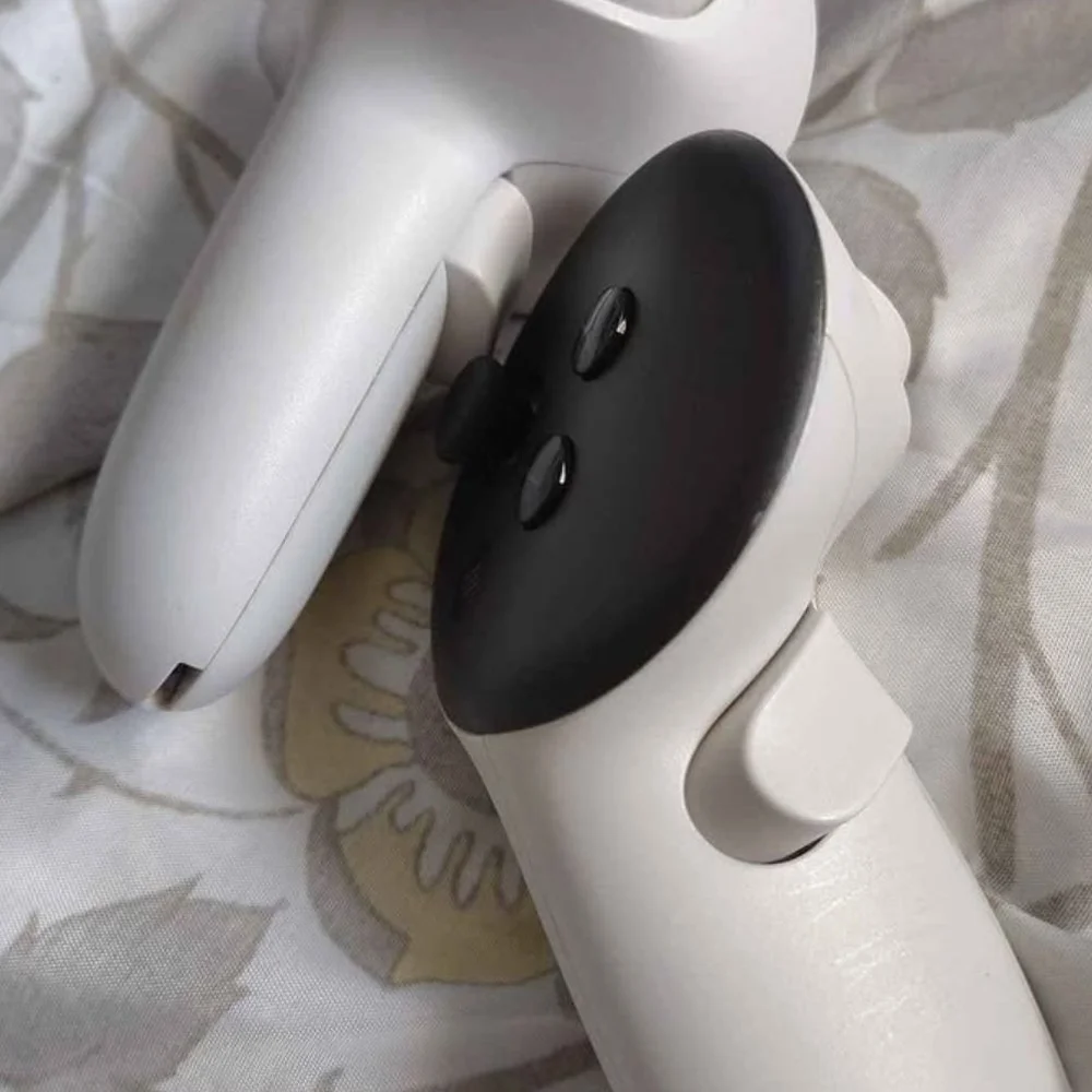 VR Controller Set - White and Black